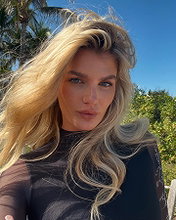 Stephanie Peterson pictures and photos
