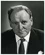 Bernard Lee