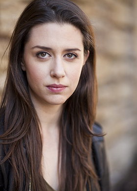 Zoë Worth