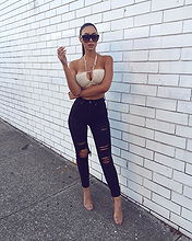 Annelese Milton pictures and photos