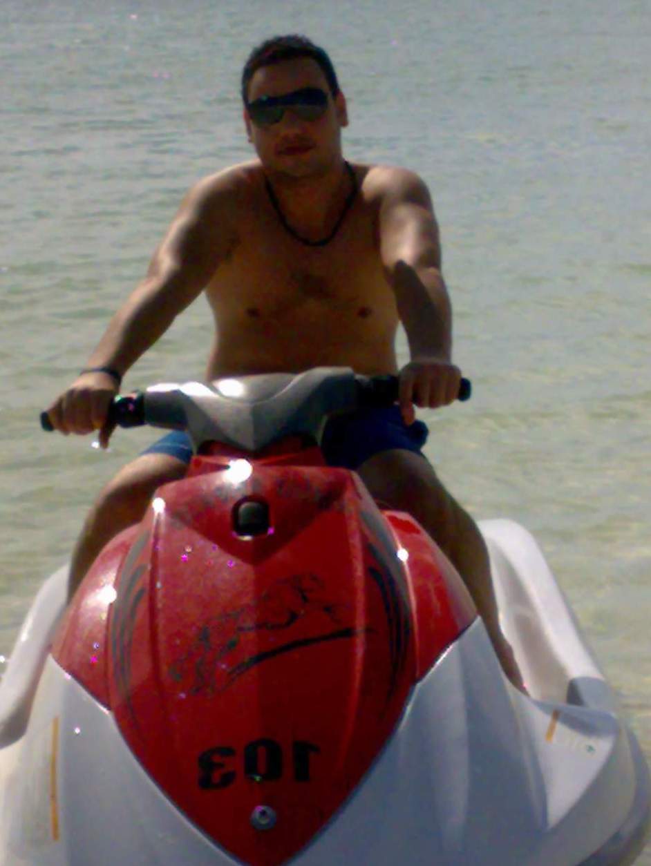 Alejandro îndeamnă