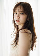 Airi Suzuki