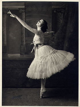 Sylvia Tell