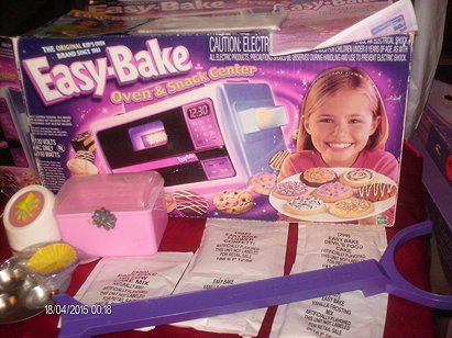 Easy-Bake Oven & Snack Center
