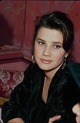 daphne zuniga