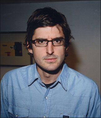 Next photo of Louis Theroux