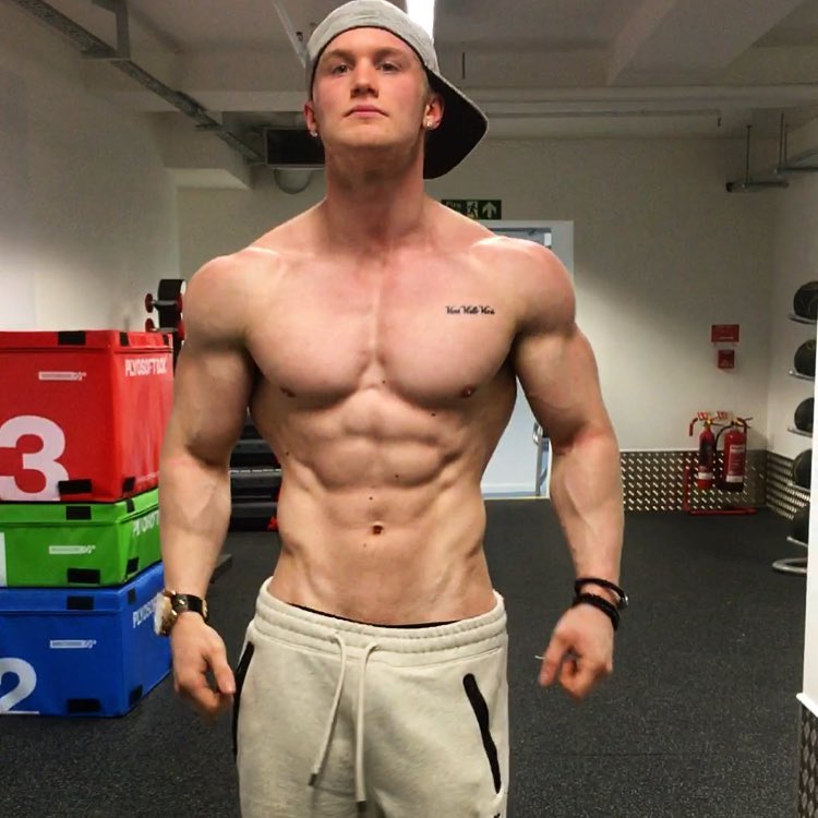 Zac Aynsley Nude