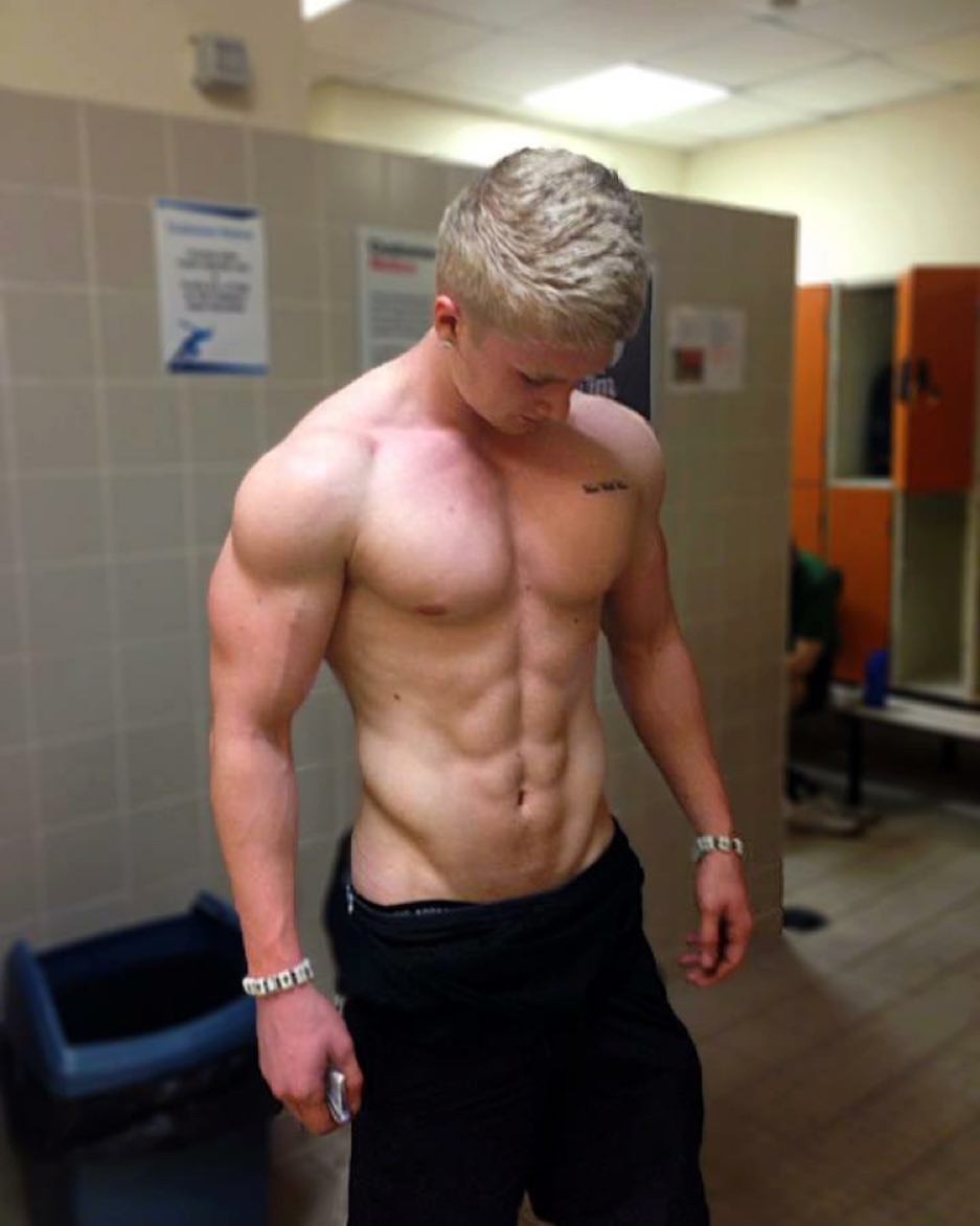 Zac Aynsley Nude