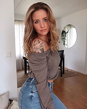 Sarah Eveliina pictures and photos