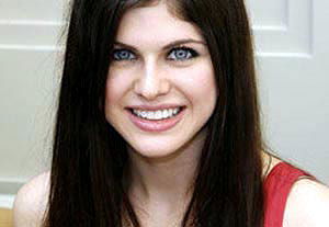 Alexandra Daddario pictures and photos