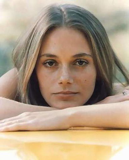 Julie Barnes