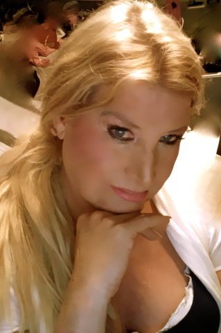 lovelyvicki