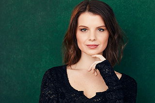 Caroline Cole pictures and photos