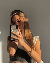 Julia Belza pictures and photos