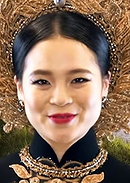 Kelly Marie Tran #F