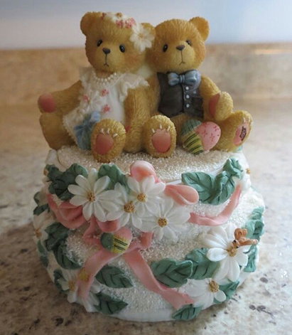 Cherished Teddies - Wedding Cake Music Box