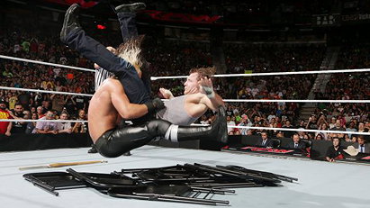 Dean Ambrose vs. Seth Rollins (WWE, Falls Count Anywhere)