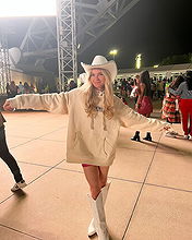 Jess Billings pictures and photos