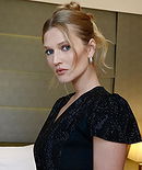 Toni Garrn