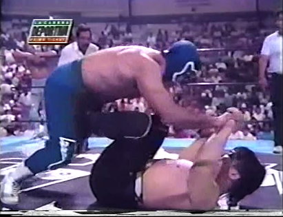 El Hijo del Santo, Gran Hamada & Yoshinari Asai vs. Blue Panther, Fuerza Guerrera & Negro Casas (1990)