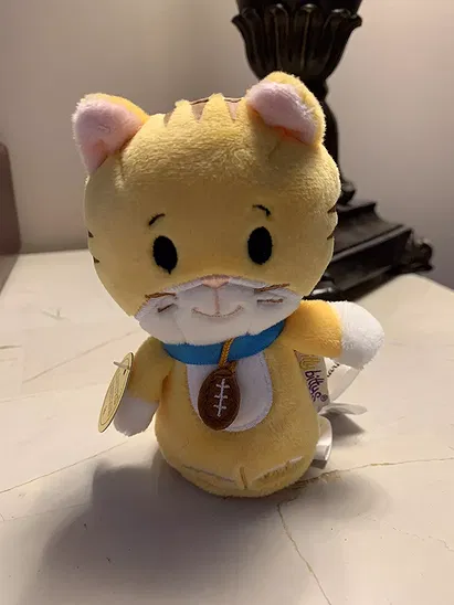 Peanut the Cat Hallmark Itty Bittys 2016 Kitten Bowl Mini Plush Toy