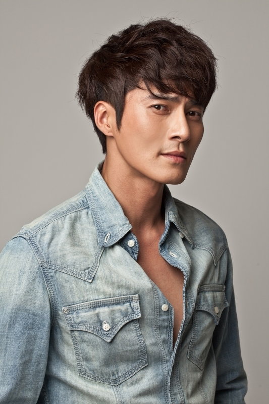 Dong-Hyuk Cho
