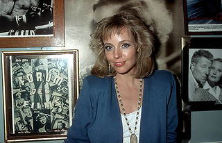 Dey Young pictures and photos