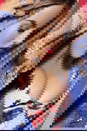 Joanna 'JoJo' Levesque