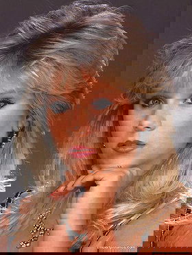 Samantha Fox