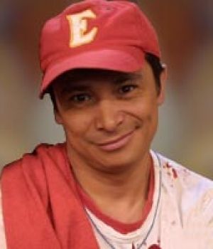 Evelio Con V