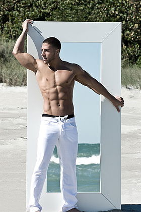 Ariel Bresky