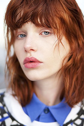 Flora Marchon