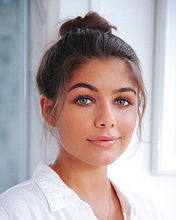 Hannah Ann Sluss pictures and photos