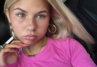 Ariana White pictures and photos