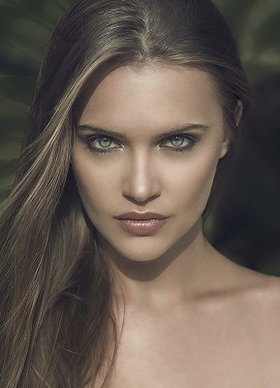 Anna Zaton