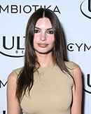 Emily Ratajkowski