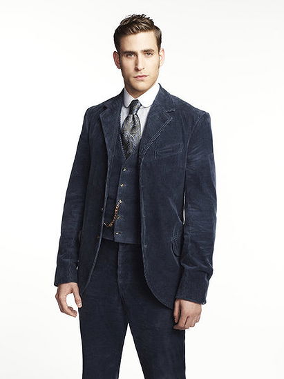 Jonathan Harker (Oliver Jackson-Cohen)