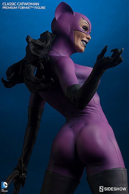 Sideshow DC Comics Collectibles Classic Catwoman Premium Format Figure Statue