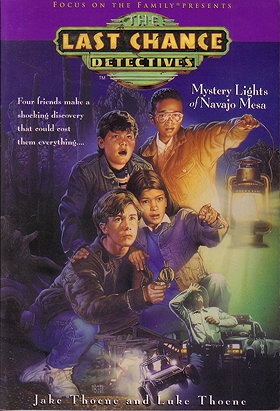 Mystery Lights of Navajo Mesa (The Last Chance Detectives)