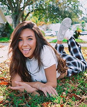 Taylor Alesia pictures and photos