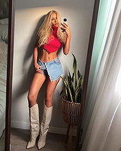Vlada Glukhova pictures and photos
