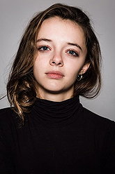 Ellie de Lange pictures and photos