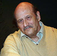 Agustín González
