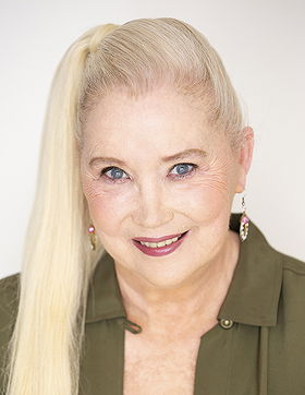 Sally Kirkland