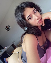 Keyla Amado Chicaiza pictures and photos