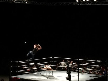 Luke Harper vs. Dean Ambrose (WWE, Live 5/2/15)