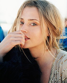 Estella Warren