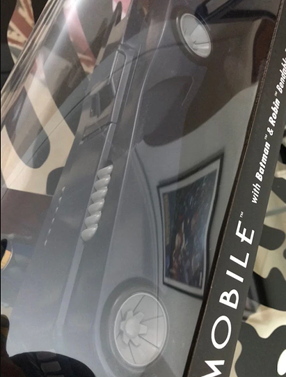 Mini Animated Batmobile with Bendable Batman and Robin