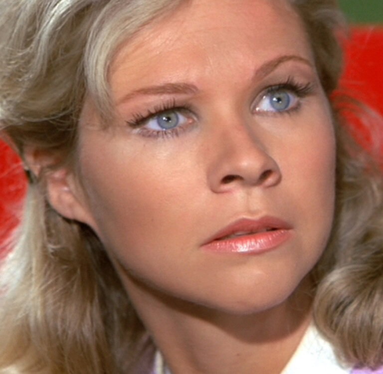 Suzanne Neve