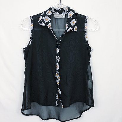 Vintage 90’s sheer button up tank with daisy...
